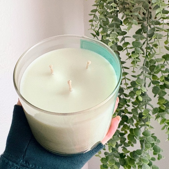 Bath & Body Works Peppermint Sugar Cookie 3-Wick Candle 🍪💕 NWT! - Picture 3 of 4